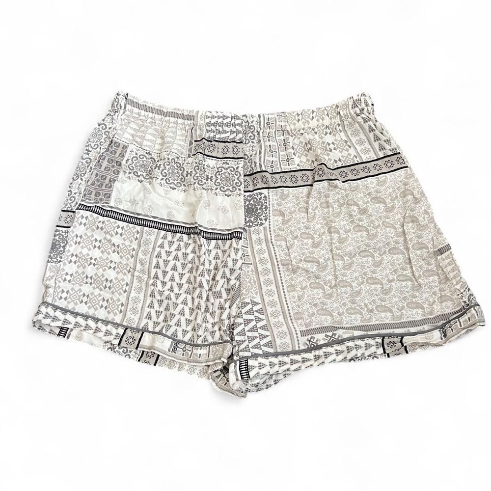 NWT Boho Paisley Black and White Patterned Lounge Shorts